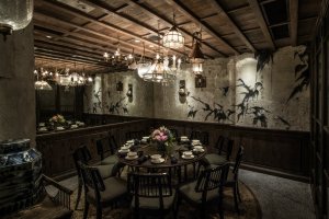 Mott 32